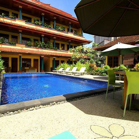 Dua Dara Inn Kuta Legian  Exterior photo